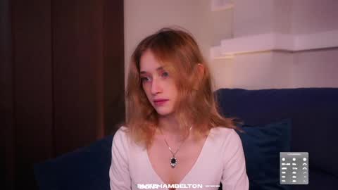 Snapshot of taitehambelton chatting on September 29, 2:05 am Mia online show from September 29, 2:05 am