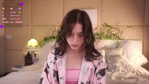 Mia online show from July 28, 1:25 am
