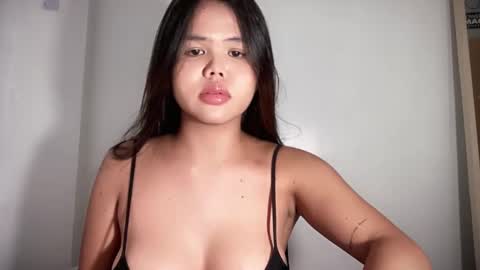Snapshot of takashixxx69 chatting on October 20, 1:52 am yashie online show from October 20, 1:52 am