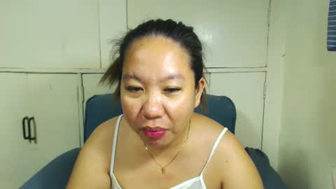 Snapshot of takemetoheavenbaby chatting on January 14, 12:00 am anne online show from January 14, 12:00 am