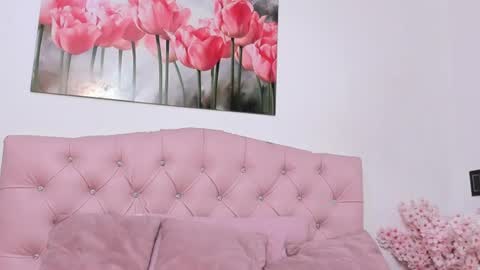 Hi im sara online show from August 5, 12:55 pm