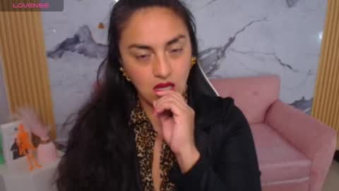 Snapshot of tamara_ch1 chatting on October 21, 3:21 am tamara_ch1 online show from October 21, 3:21 am