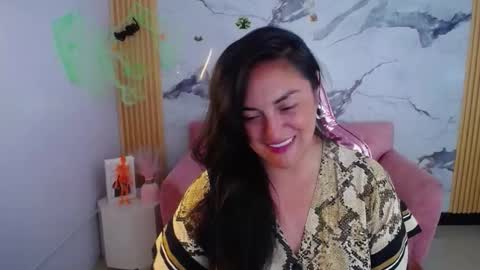 Snapshot of tamara_ch1 chatting on October 15, 3:53 am tamara_ch1 online show from October 15, 3:53 am