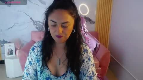 Snapshot of tamara_ch1 chatting on October 1, 3:22 am tamara_ch1 online show from October 1, 3:22 am