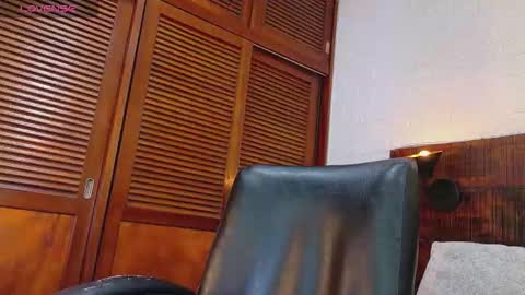 Snapshot of tamara_sanz1 chatting on October 2, 10:20 am online show from October 2, 10:20 am