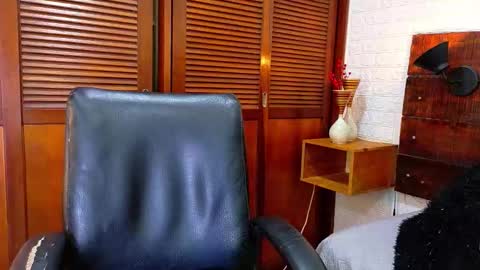 Snapshot of tamara_sanz1 chatting on September 30, 9:59 am online show from September 30, 9:59 am