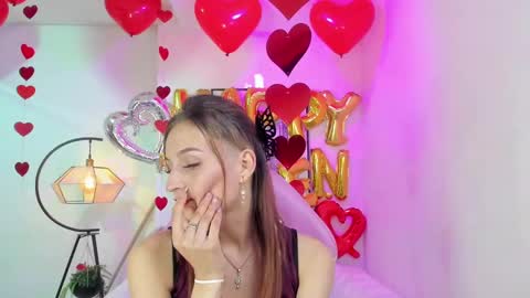 Snapshot of tamara_slimx chatting on February 15, 8:54 am Tamara online show from February 15, 8:54 am