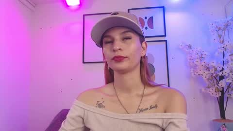 Snapshot of tamara_slimx chatting on December 13, 11:17 pm Tamara online show from December 13, 11:17 pm