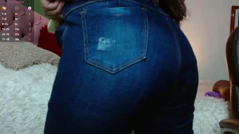 Tania Torrez online show from December 1, 1:42 am