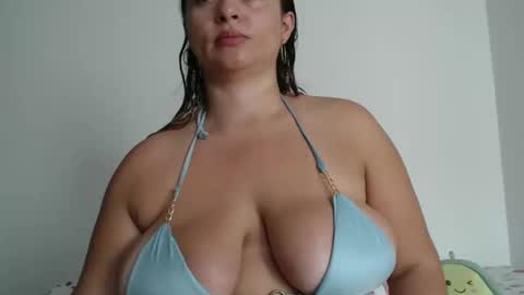 tatiana_monteros online show from January 14, 2:43 pm
