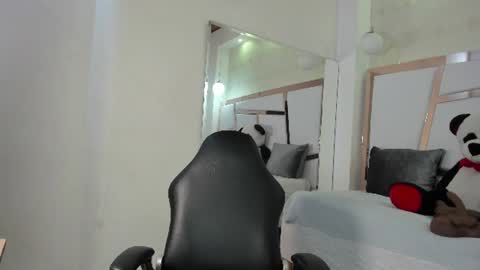 tatikanyx online show from June 14, 8:42 pm