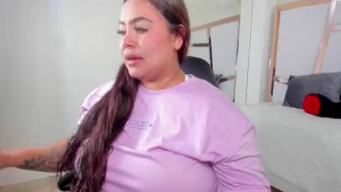 tatikanyx online show from June 12, 6:05 pm