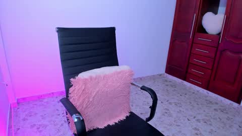 Snapshot of tatis_lopez_ chatting on February 15, 8:34 pm Tatiana Lopez online show from February 15, 8:34 pm