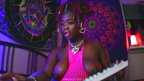 Snapshot of tatithegoddess chatting on January 27, 8:29 am Tati the Ebony goddess online show from January 27, 8:29 am