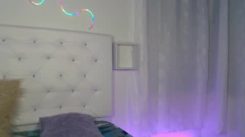 Snapshot of tatixxxvega chatting on October 7, 1:48 pm tatix online show from October 7, 1:48 pm