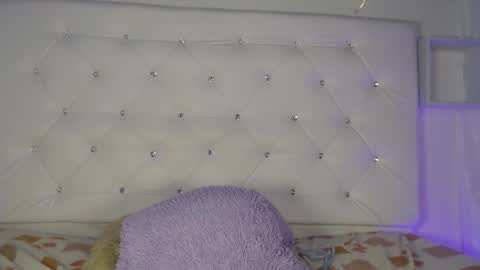 Snapshot of tatixxxvega chatting on October 2, 3:17 pm tatix online show from October 2, 3:17 pm