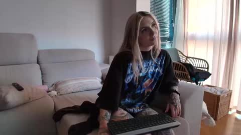 tattoobbgirl online show from March 7, 5:42 pm