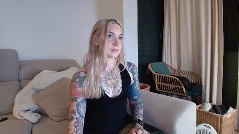 tattoobbgirl online show from February 11, 7:04 pm