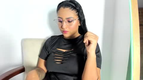 Tatiana Gomez online show from May 1, 2:26 am