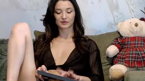 TayaKayan online show from February 4, 12:08 pm