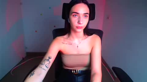 Snapshot of tayla_candy chatting on October 14, 5:54 am Tayla online show from October 14, 5:54 am