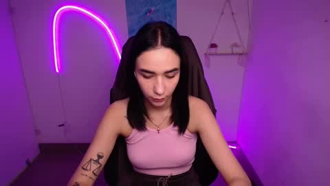 Tayla online show from November 6, 7:03 am