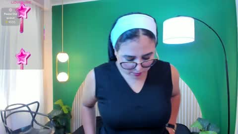 Taylor Bennet online show from April 28, 7:07 pm