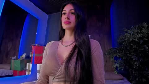 Snapshot of taylor_jonnees chatting on December 28, 3:37 pm Taylor Help me to get 100 thumbs up online show from December 28, 3:37 pm