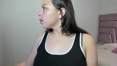 taylor_miller__ online show from October 23, 12:11 pm