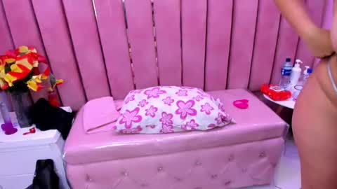 taylorbigass online show from July 10, 3:40 am