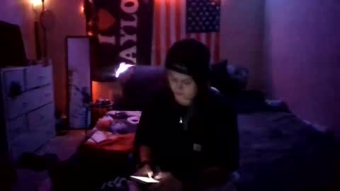 Taylor Riot online show from September 18, 7:40 am