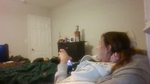 taylorslay online show from June 24, 3:27 am