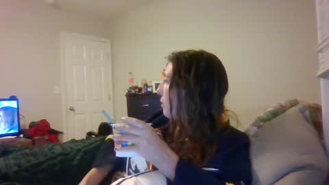 taylorslay online show from June 27, 2:12 am