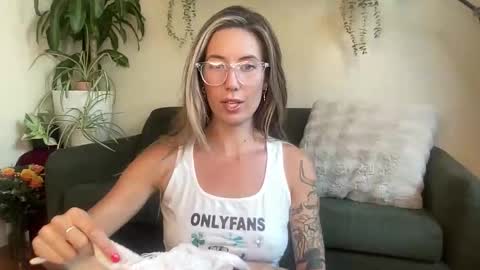 Taylor online show from January 12, 3:23 am