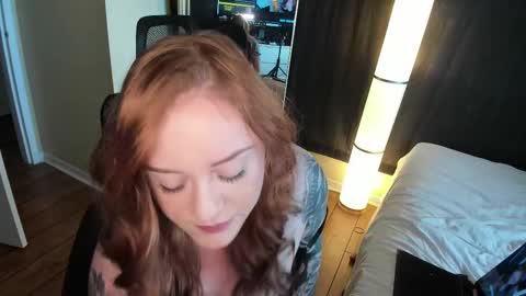 Snapshot of taylortait chatting on February 27, 5:26 pm Taylor Tait online show from February 27, 5:26 pm