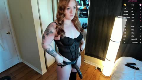 Snapshot of taylortait chatting on December 14, 5:58 pm Taylor Tait online show from December 14, 5:58 pm