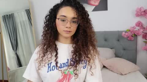 Tay Tay online show from March 15, 6:10 pm