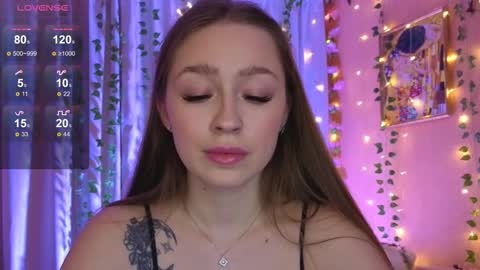 Snapshot of tease_mee_now chatting on September 26, 5:43 pm Eva online show from September 26, 5:43 pm