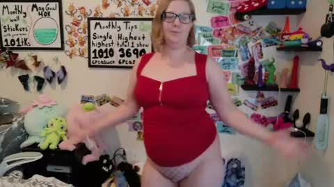Pixie Pix or Pickle online show from May 11, 10:18 pm