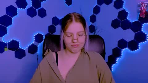 your love online show from March 25, 10:07 am