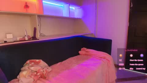 Terra Elowen online show from October 10, 11:48 am