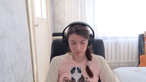 Anny Simpson online show from November 4, 4:39 am