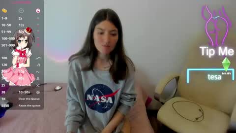 Snapshot of tesa_cute chatting on February 14, 4:37 am tesa online show from February 14, 4:37 am
