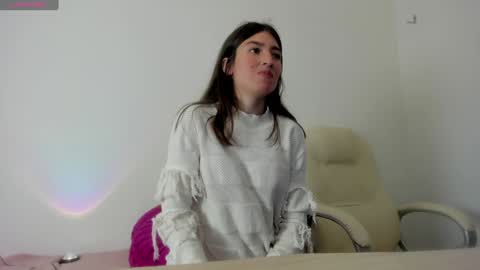 Snapshot of tesa_cute chatting on February 5, 1:15 am tesa online show from February 5, 1:15 am