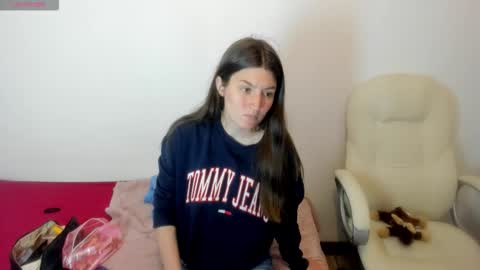 Snapshot of tesa_cute chatting on September 29, 1:00 am tesa online show from September 29, 1:00 am