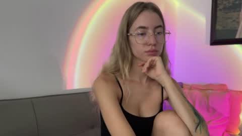 tessa_calmness online show from June 11, 3:58 am