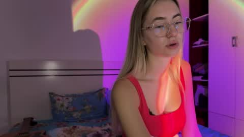 tessa_calmness online show from June 16, 3:51 am