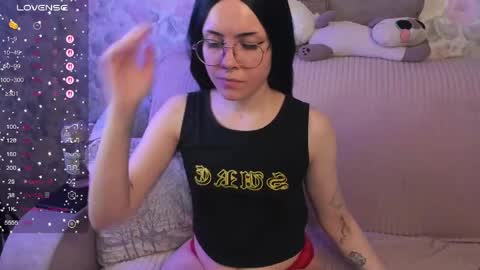 Tessy online show from April 19, 6:10 pm