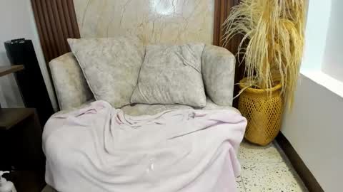 Sweet Thais  online show from October 27, 5:19 pm