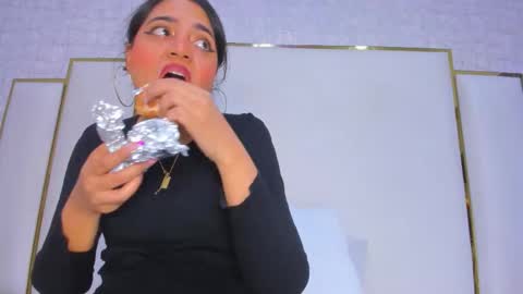 thalia888_ online show from November 15, 7:15 pm